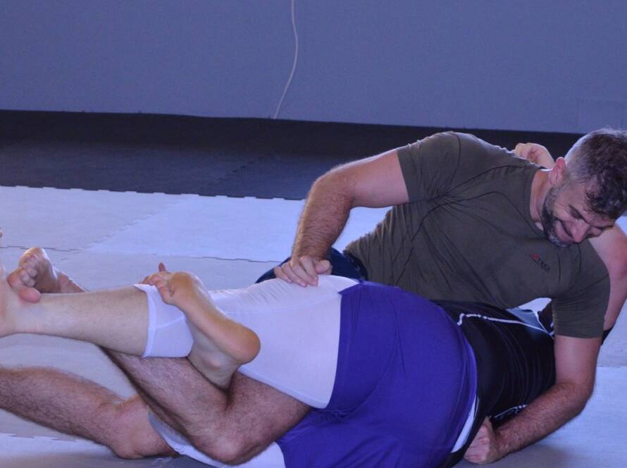 Lavoro a terra nel corso di Brazilian Jiu-Jitsu della Südtirol Cage Fighting